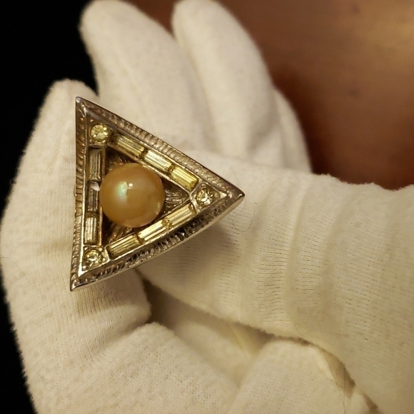 Vintage Art Deco Style Clip On Earrings 2583988 patent number engraved EUC - Picture 8 of 10